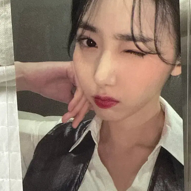 [BUNJANG] VIVIZ SinB Bob Bob Event Photocard / 비비지 신비 밥밥 이벤트 포카