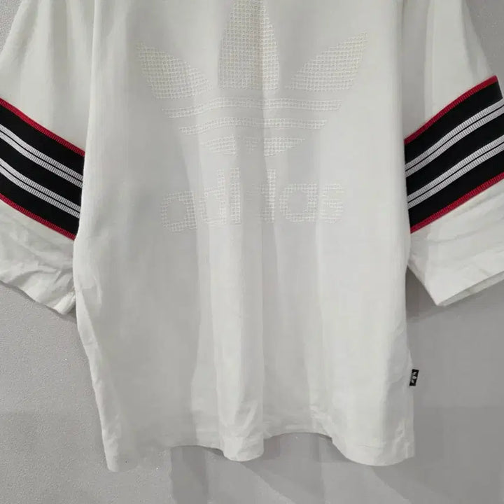 [SOLD OUT] 아디다스 흰색 반팔 티셔츠 90