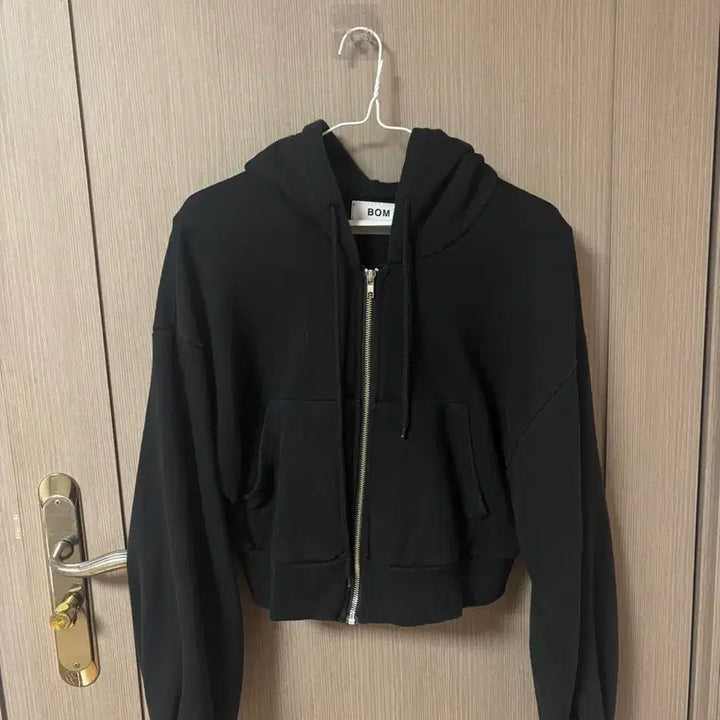 [BUNJANG] Black Cropped Hoodie / 크롭 후드집업 블랙