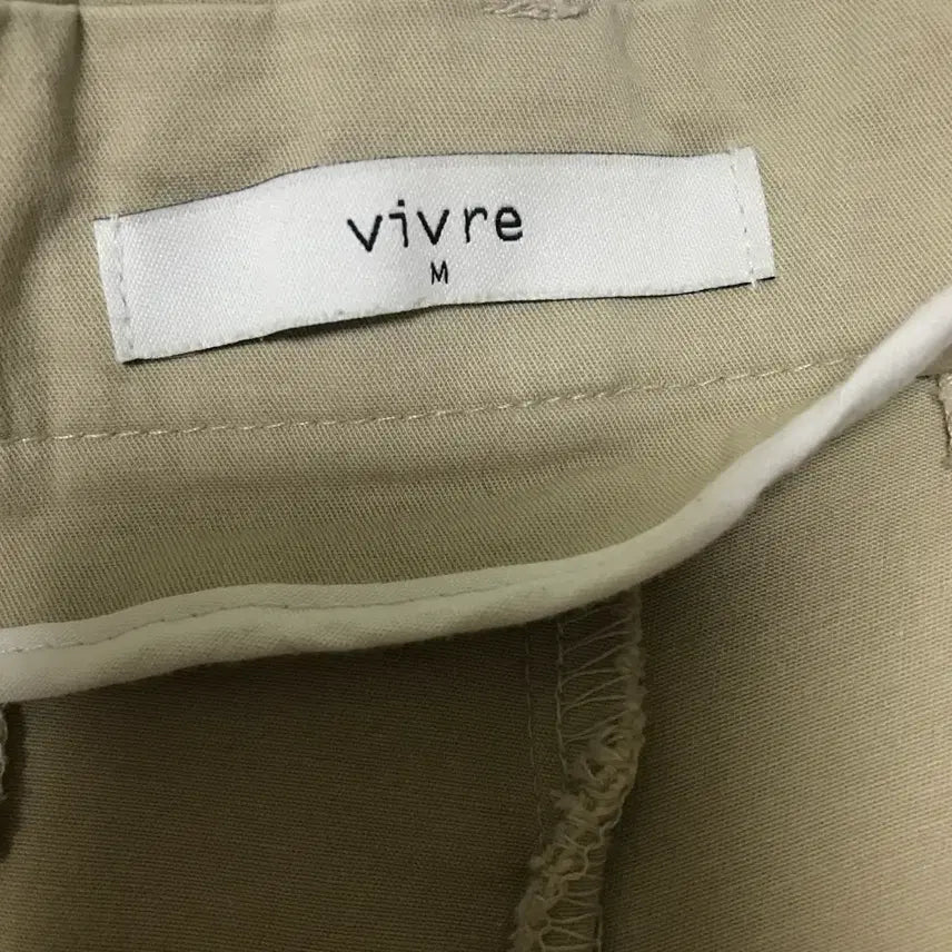 [BUNJANG] Vivre Beige Two-Tuck Half Pants / vivre 베이지 투핀턱 반바지 하프팬츠