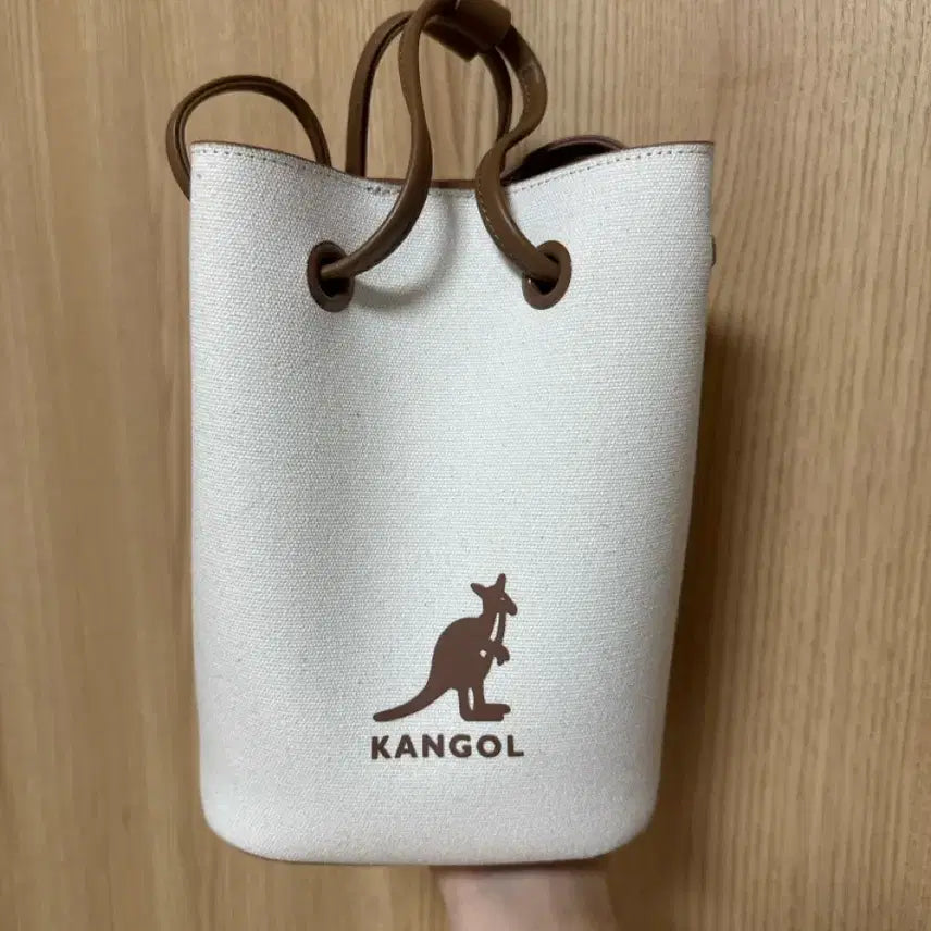 [BUNJANG] Kangol Canvas Bucket Bag Ivory / 오늘만 가격내림 캉골 캔버스 버킷백 아이보리 3번째 사진으로 오세요