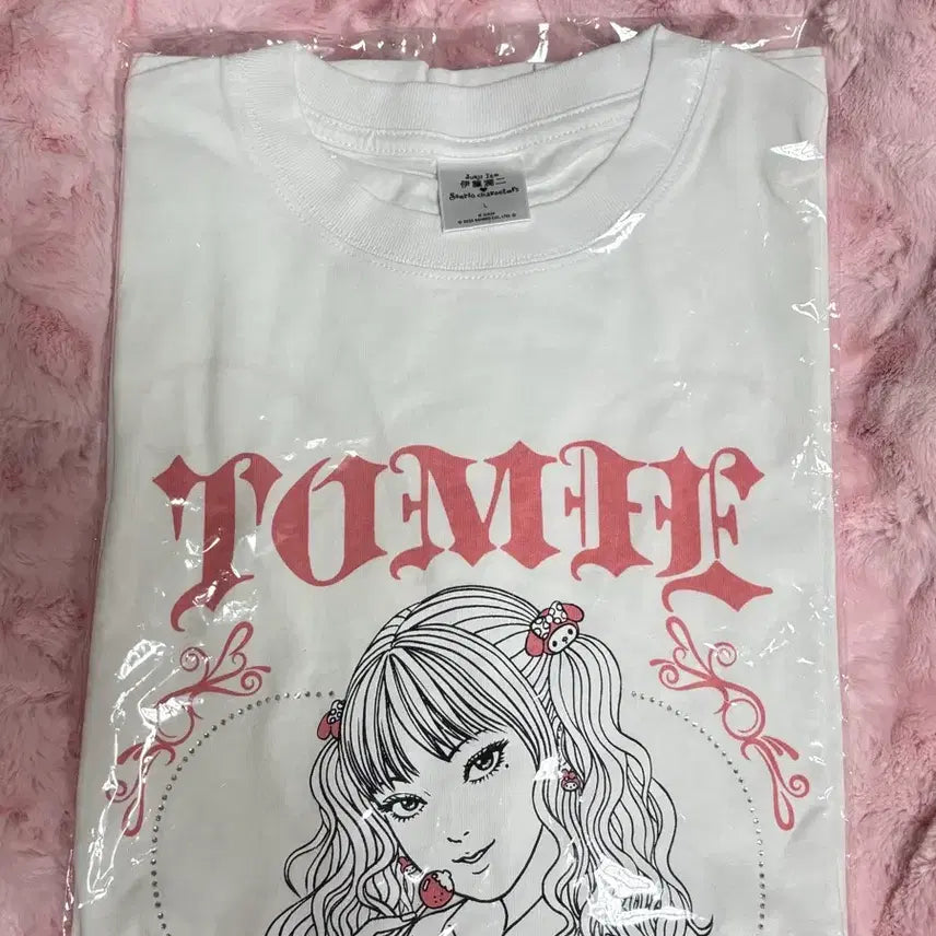 [BUNJANG] Junji Ito Sanrio Collaboration My Melody T-shirt / 미개봉)이토준지 산리오 콜라보 팝업 반팔 티셔츠 마이멜로디 토미에