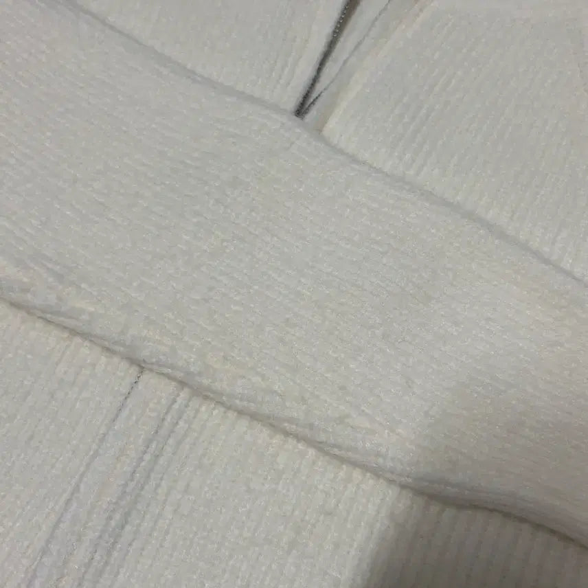 [BUNJANG] White Knit Zip-Up / 흰색 니트 집업
