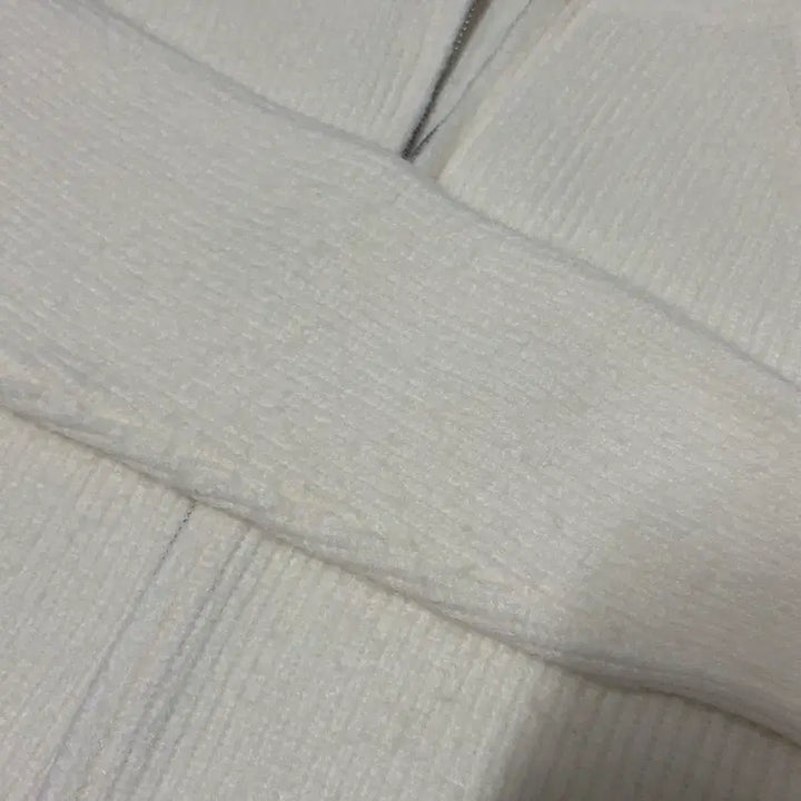 [BUNJANG] White Knit Zip-Up / 흰색 니트 집업