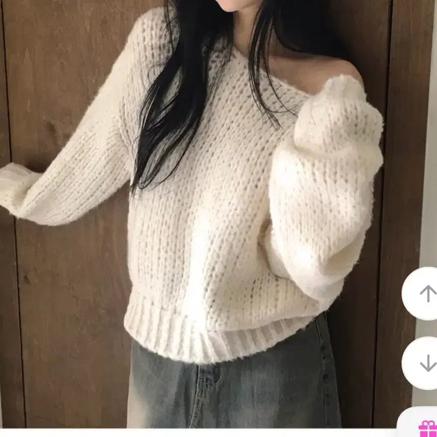 [BUNJANG] Off-Shoulder Ivory Knit Sweater / 오프숄더 아이보리 니트