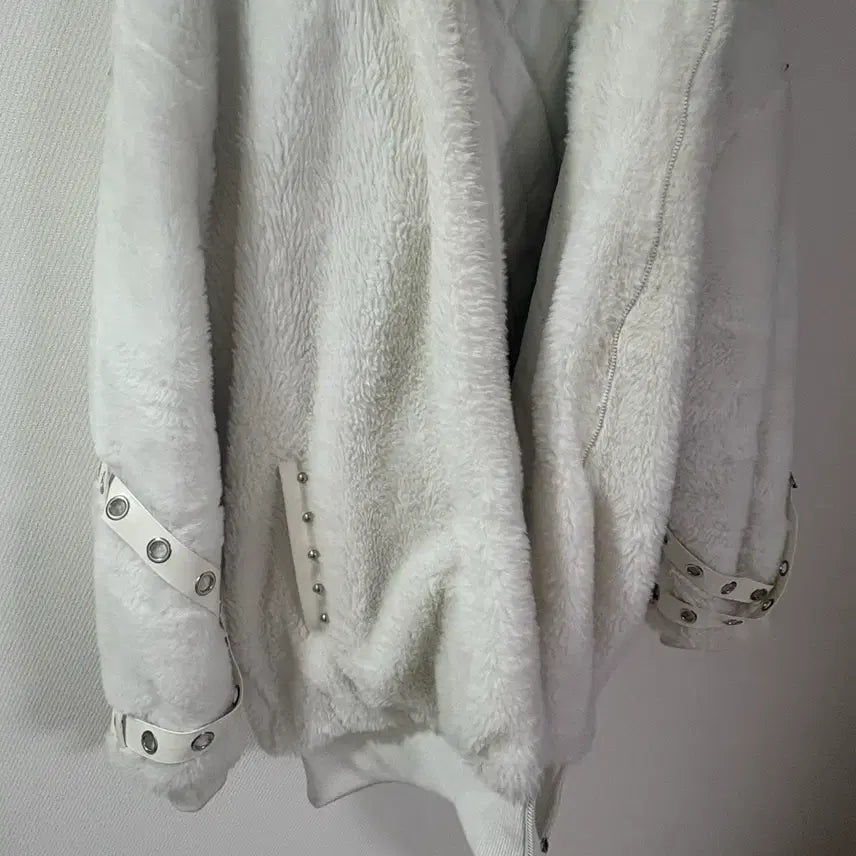 [BUNJANG] White Teddy Bear Fur Hoodie / 지뢰계 화이트 곰돌이 퍼 후드집업