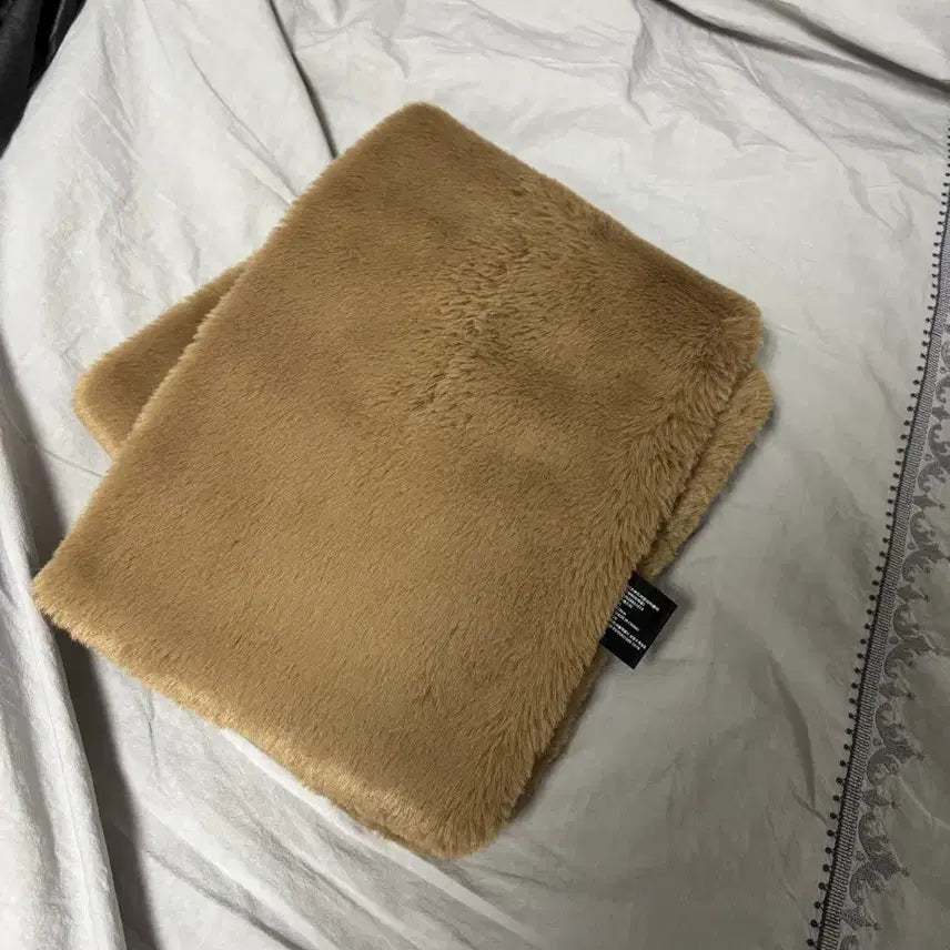 [BUNJANG] DAIZ Soft Brown Fur Scarf / 데이즈 부드러운 브라운 퍼 목도리 머플러