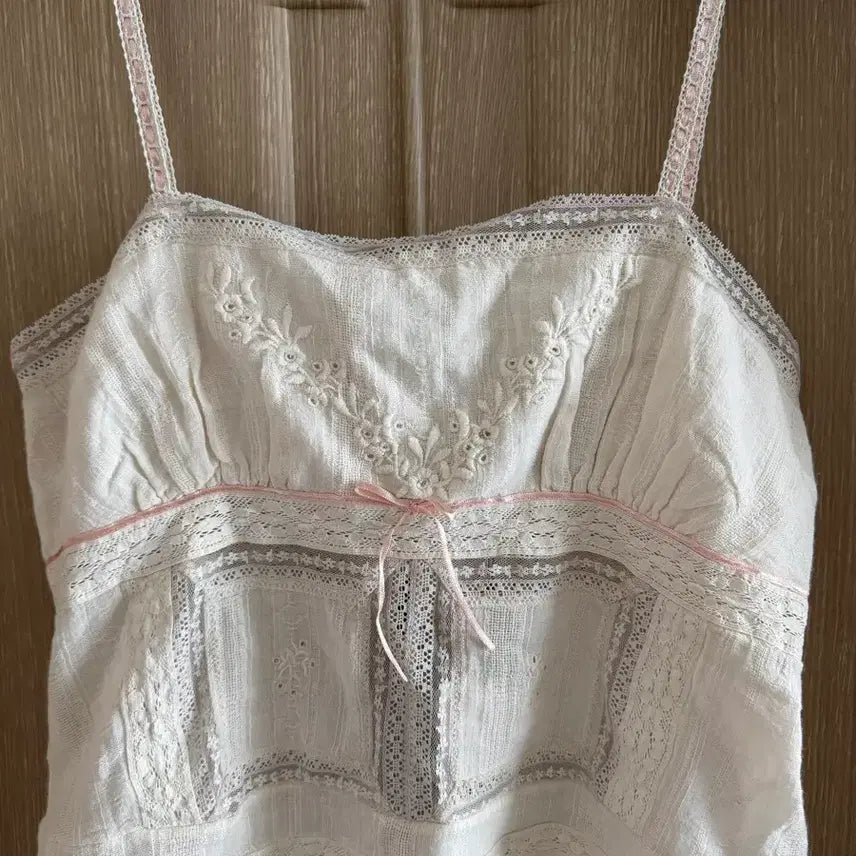 [BUNJANG] ZARA Sleeveless Lace Top / 택달린 새상품 자라 슬리브리스 레이스 탑