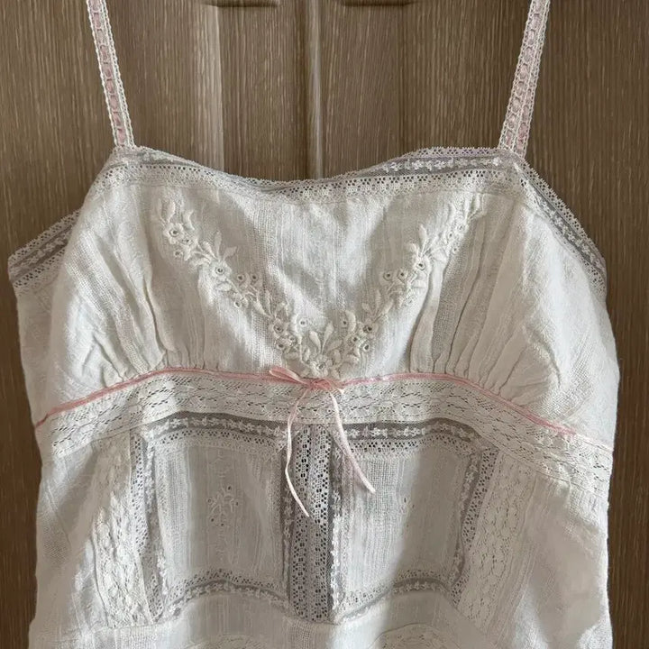 [BUNJANG] ZARA Sleeveless Lace Top / 택달린 새상품 자라 슬리브리스 레이스 탑