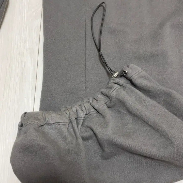 [BUNJANG] Tuomio Double Waist Skirt Sweatpants / 뚜오미오 DOUBLE WAIST SKIRT SWEATPANTS