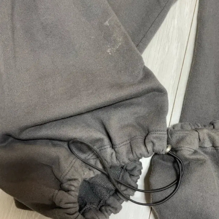 [BUNJANG] Tuomio Double Waist Skirt Sweatpants / 뚜오미오 DOUBLE WAIST SKIRT SWEATPANTS