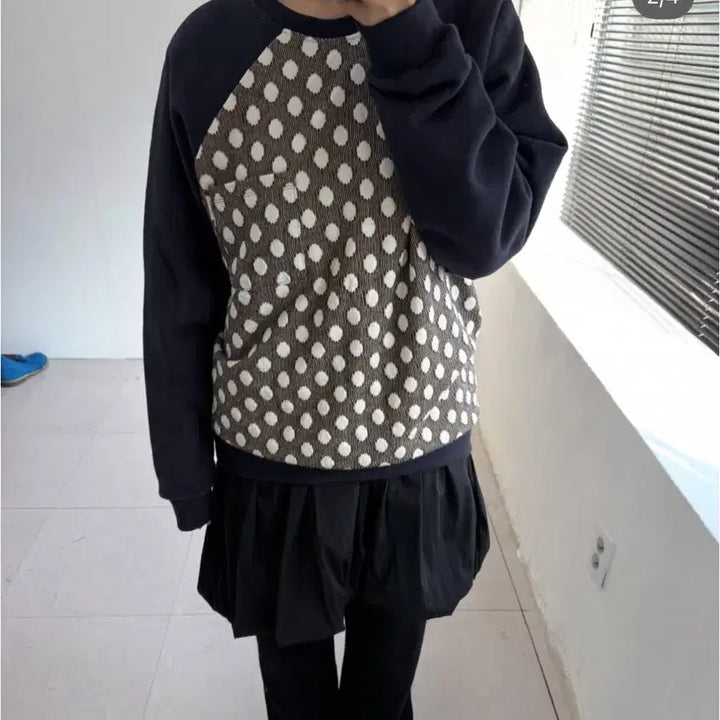 [BUNJANG] Pesto Dot Dot Raglan Sweatshirt / 페스토 도트 맨투맨 DOT RAGLAN SWEATSHIRT
