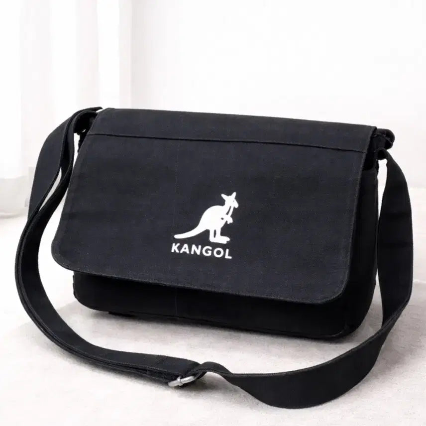 [BUNJANG] Kangol Messenger Bag / 캉골 블랙 메신저백 크로스백 가방