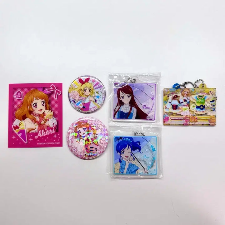 [BUNJANG] Aikatsu Acrylic Keyring and Badge Set / 아이카츠 아크릴 키링 뱃지