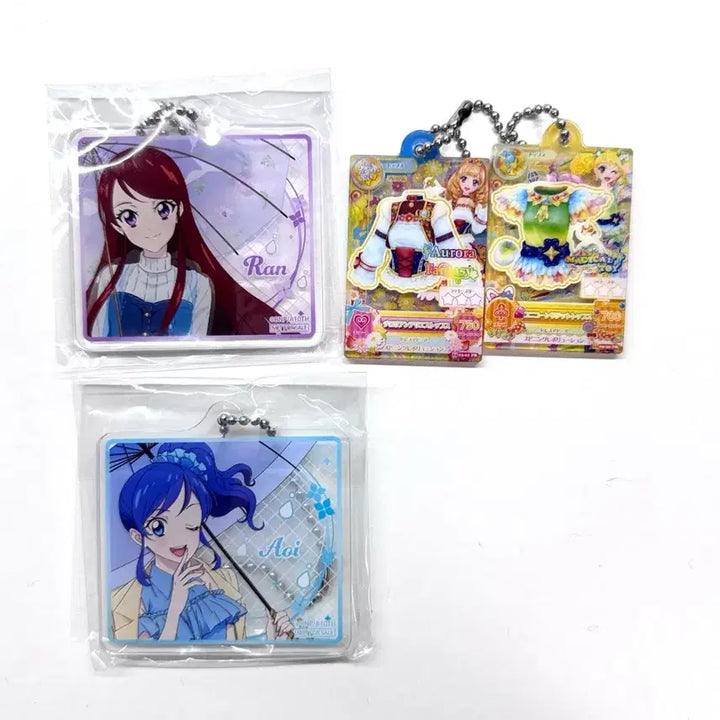 [BUNJANG] Aikatsu Acrylic Keyring and Badge Set / 아이카츠 아크릴 키링 뱃지