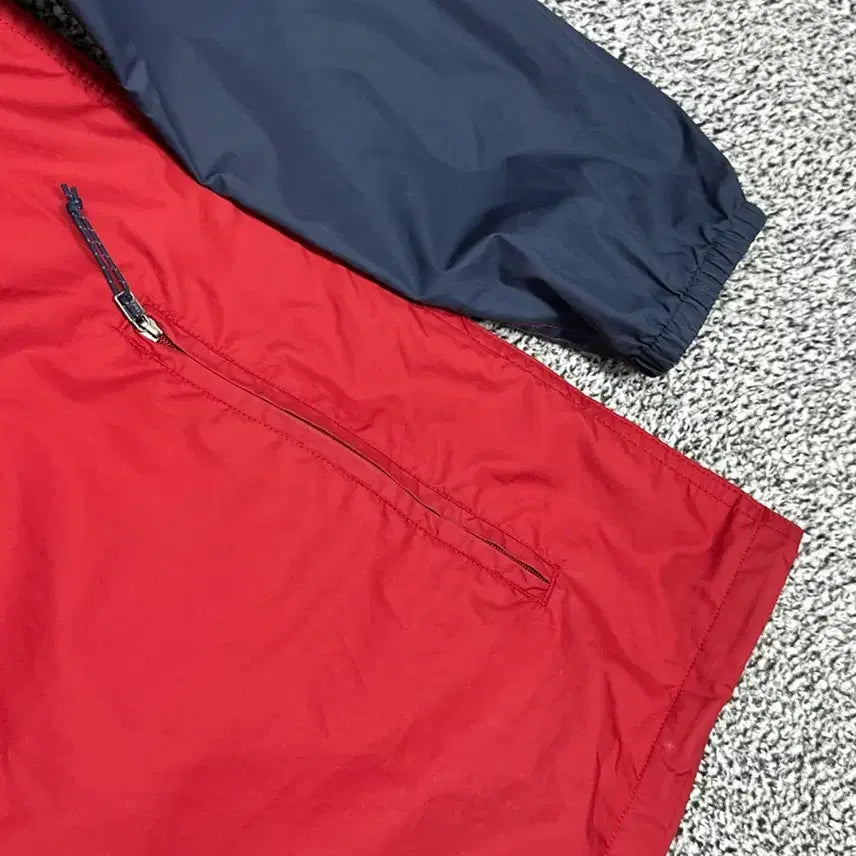 [SOLD OUT] [ 파타고니아 ] 정품 / 남성100 / 바람막이 자켓 네이비/레드