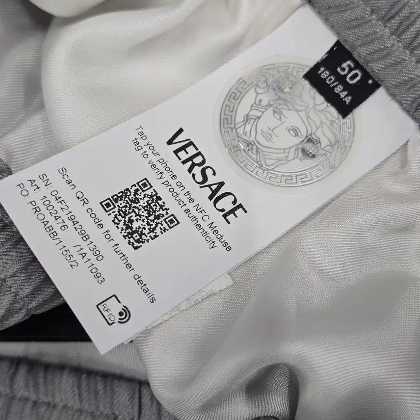 [BUNJANG] Versace Barocco Silk Shorts / 베르사체 바로코 씨 실크 반바지