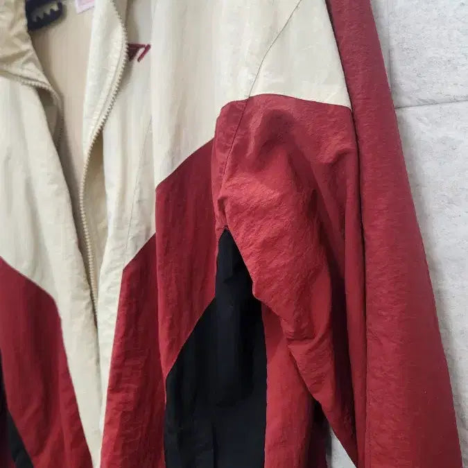 [BUNJANG] T1 2022 Membership Windbreaker Jacket / [한정판] 2022 T1 멤버십 2기 한정 바람막이 (자켓)
