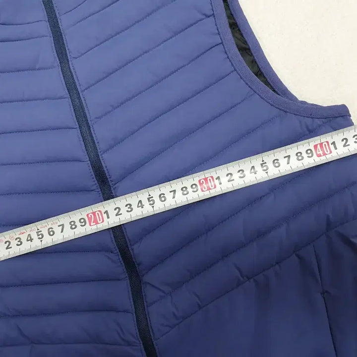 [BUNJANG] Umbro Lightweight Padded Vest Blue (Size S) / 엄브로 경량 패딩 조끼 블루 s
