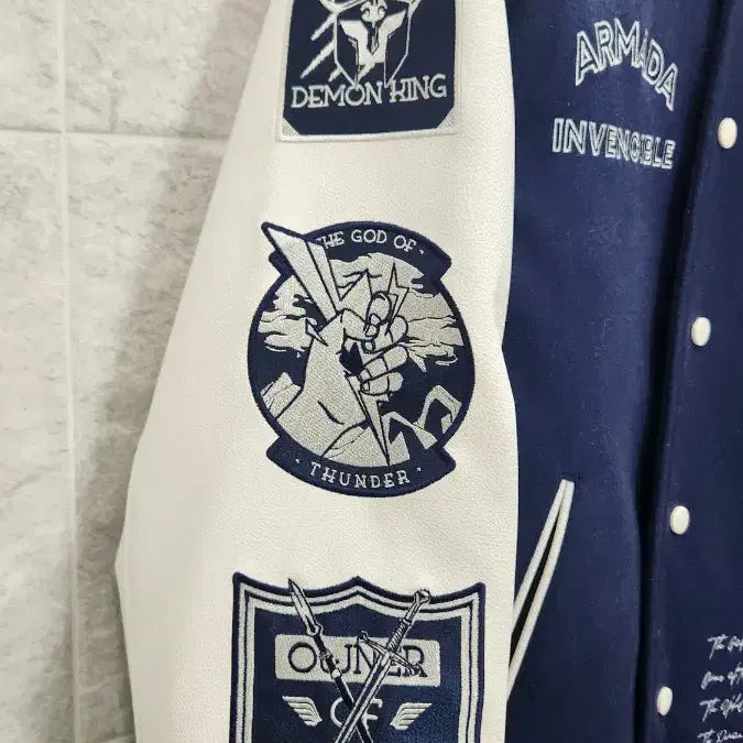 [BUNJANG] T1 2022 Invincible Armada Varsity Jacket / [한정판] 2022 티원콘 한정 무적함대 자켓