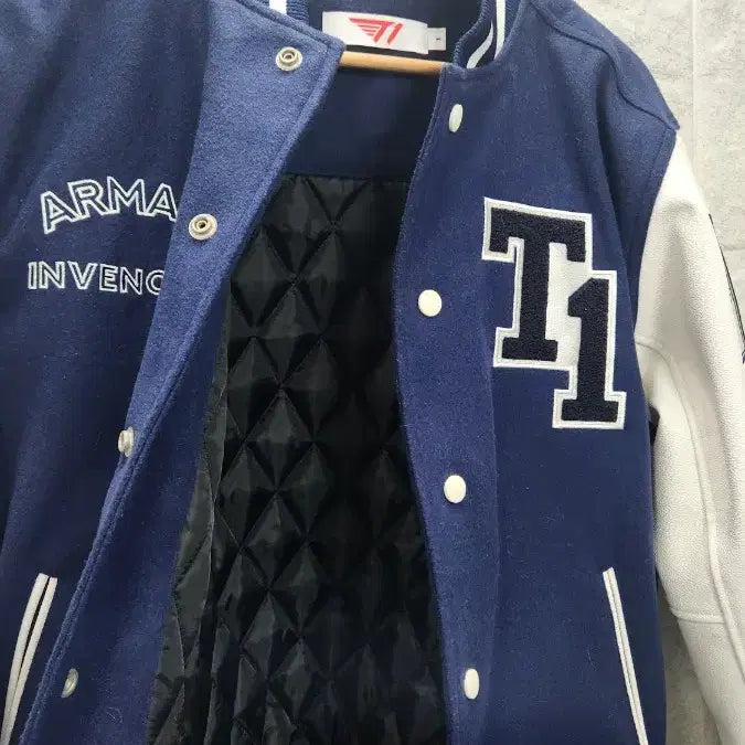 [BUNJANG] T1 2022 Invincible Armada Varsity Jacket / [한정판] 2022 티원콘 한정 무적함대 자켓