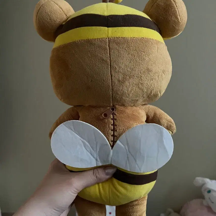 [BUNJANG] San-X Rilakkuma Honeybee Medium Plush / 산엑스 리락쿠마 꿀벌 중형 인형