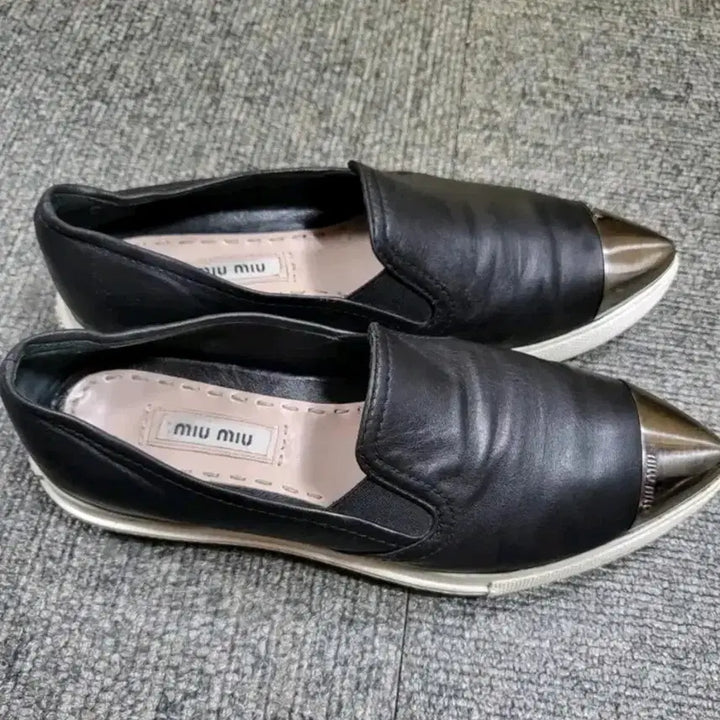 [BUNJANG] Miu Miu Metal Toe Slip-On Shoes Size 35 1/2 / 미우미우 메탈 토슬립온 35 1/2