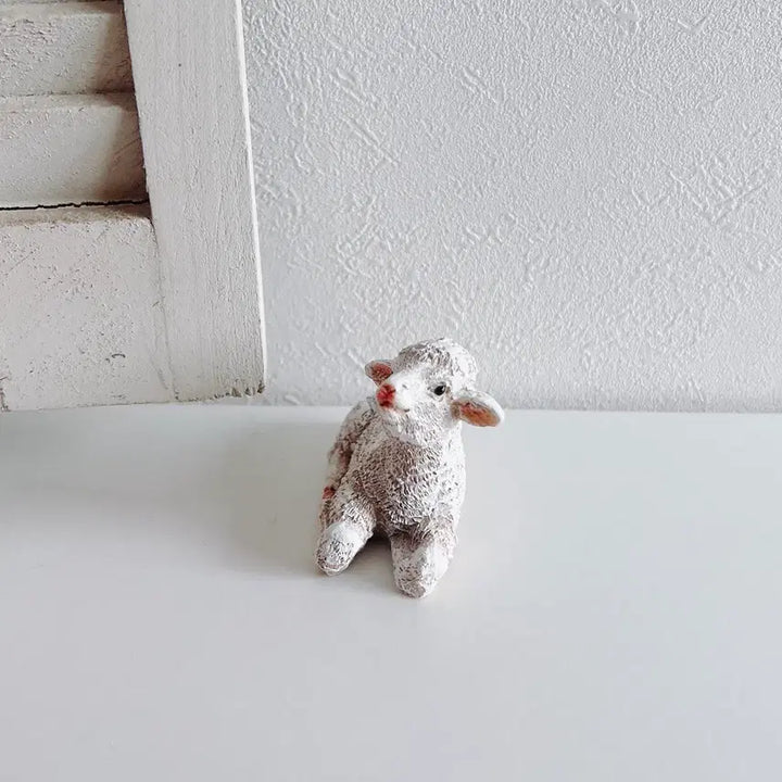 [BUNJANG] Vintage Animal Figurine Paperweight / [희귀] 아기 양 동물모양 피겨린 빈티지소품 문진 페이퍼웨이트