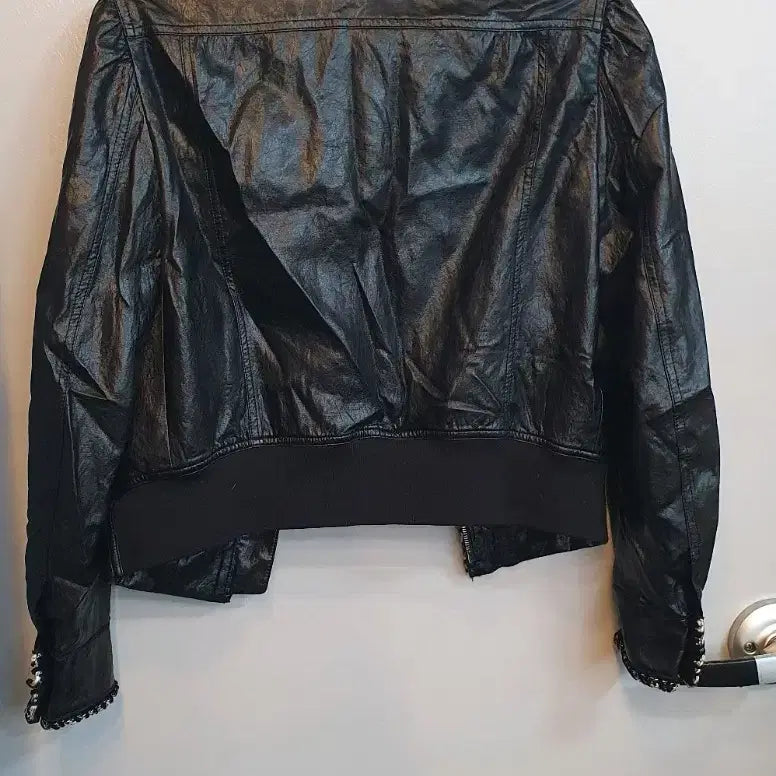 [SOLD OUT] 한섬 타임 레더 체인장식자켓  82-94-160