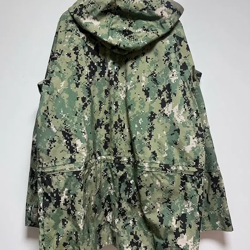 [BUNJANG] US Navy GORE-TEX Type III AOR2 Woodland Parka M/R / (NEW)미군 고어텍스 네이비 실 AOR2 타입3 우드랜드 파카 M/R