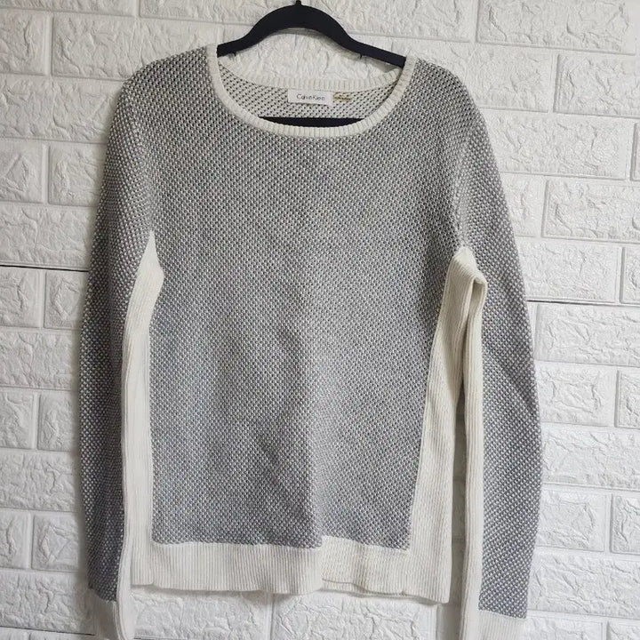[BUNJANG] Calvin Klein Colorblock Knit Sweater / 캘빈클라인/ 그레이 배색/ 니트/ 스웨터/MㅡL