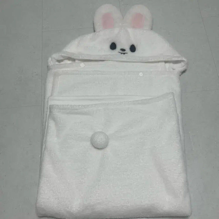 [SOLD OUT] 스키주 후드 블랭킷 후드 담요 리빗 스키즈 리노