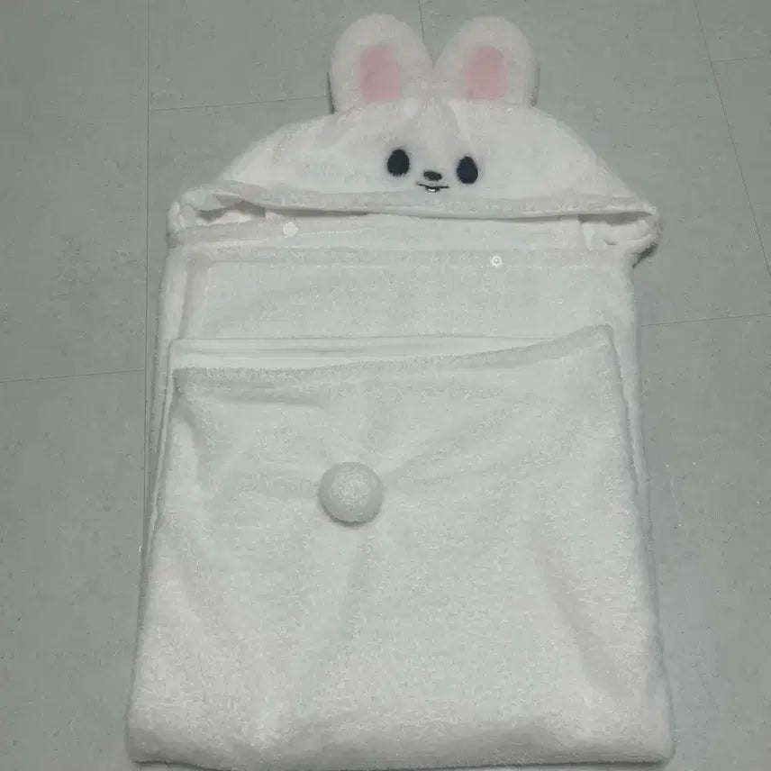 [SOLD OUT] 스키주 후드 블랭킷 후드 담요 리빗 스키즈 리노