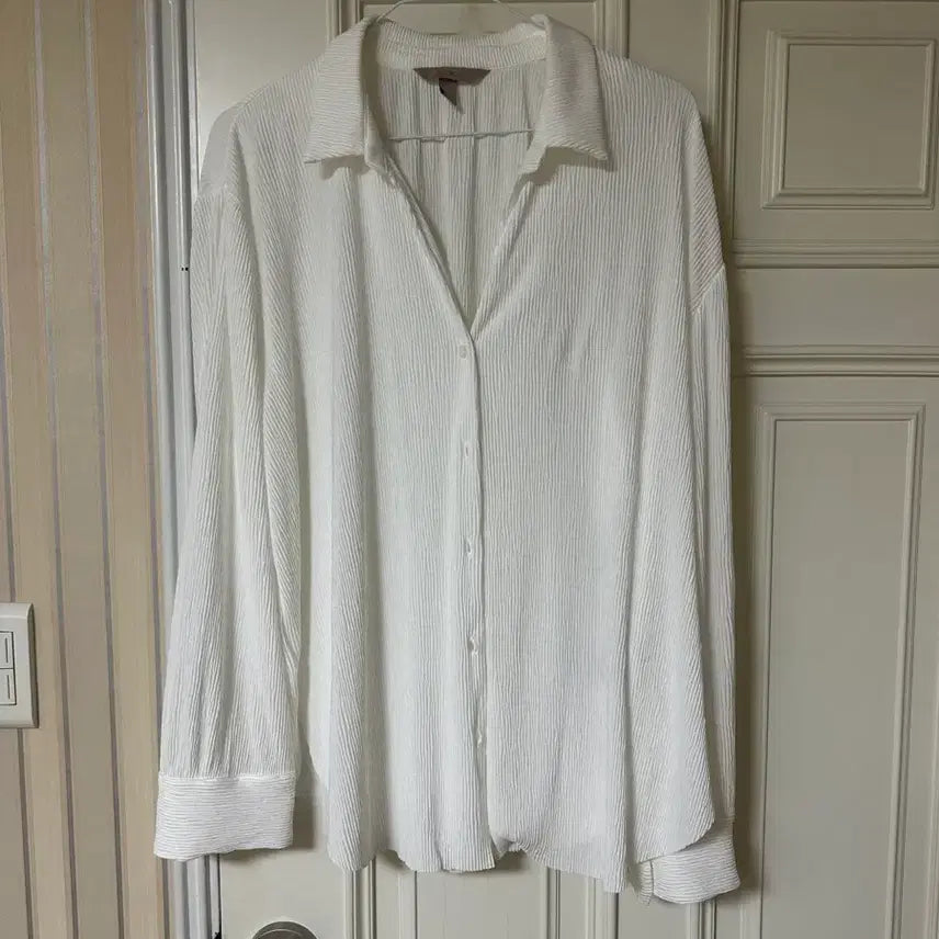 [BUNJANG] H&amp;M Oversized Charr Shirt (Black, White) / (마지막가격)(새상품)H&amp;M 라운지 셔츠(블랙, 화이트)