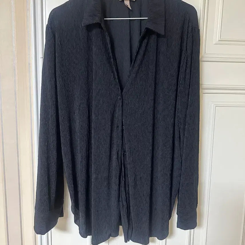 [BUNJANG] H&amp;M Oversized Charr Shirt (Black, White) / (마지막가격)(새상품)H&amp;M 라운지 셔츠(블랙, 화이트)