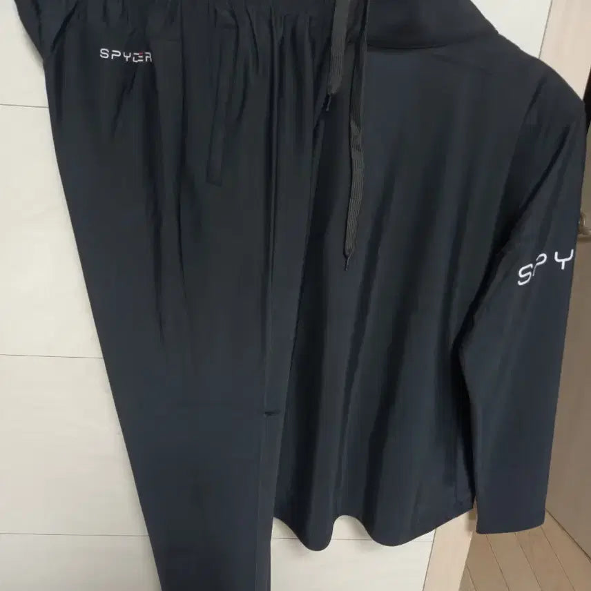 [BUNJANG] Spider Black Training Suit Set (M) / 스파이더 블랙 춘추용 트레이닝복 세트 M 새상품