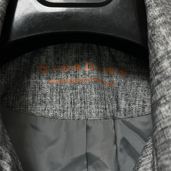 [BUNJANG] GIORDANO Waterproof Windbreaker Jacket M (95) / GIORDANO 지오다노 방수 바람막이, M(95)
