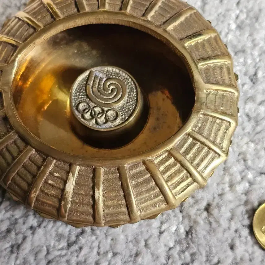 [BUNJANG] 1988 Seoul Olympic Torch Design Ashtray / 1988 서울 올림픽 성화대 재떨이