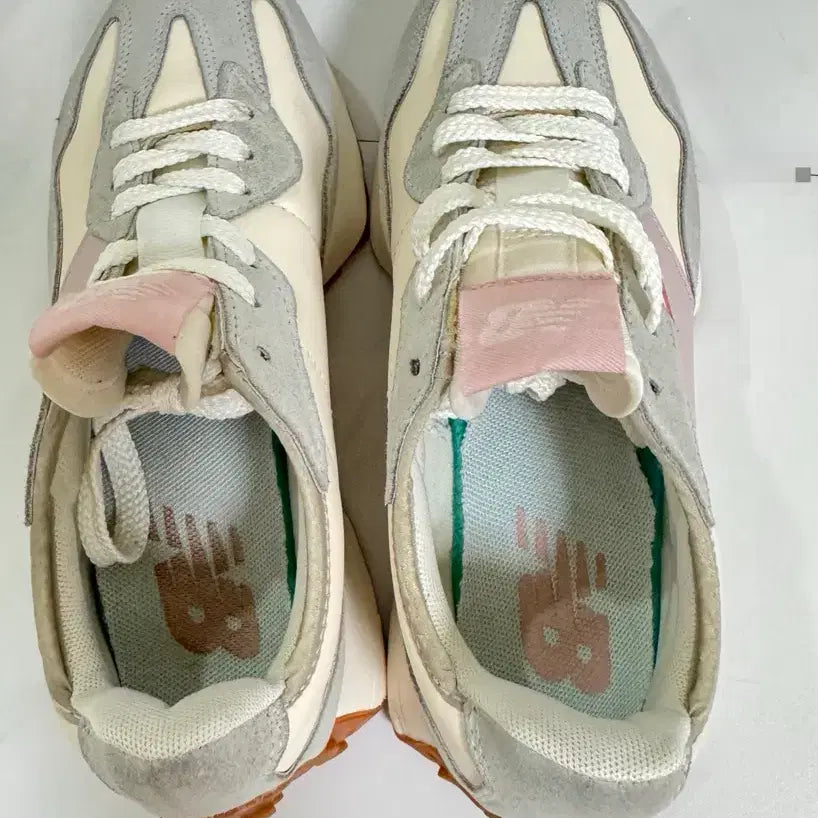 [SOLD OUT] 뉴발란스 327 아이보리 핑크 스니커즈