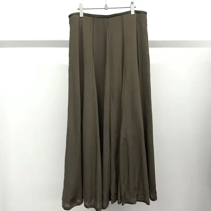 [SOLD OUT] 더캐시미어 25 패널 플레어 스커트 66