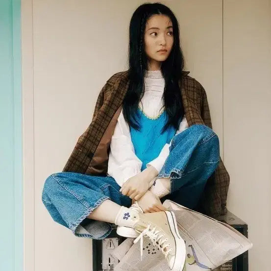 [BUNJANG] Thursday Island High Neck Lace Pintuck Blouse / 써스데이아일랜드 하이넥레이스핀턱블라우스