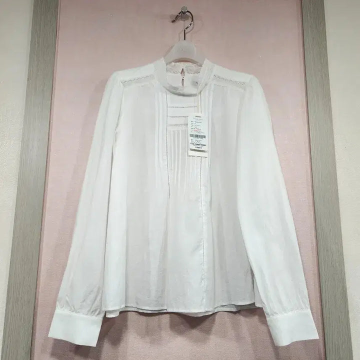 [BUNJANG] Thursday Island High Neck Lace Pintuck Blouse / 써스데이아일랜드 하이넥레이스핀턱블라우스