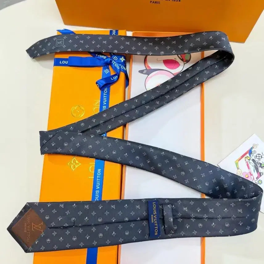 [SOLD OUT] 루이비통 모노그램 실크 넥타이 풀박스