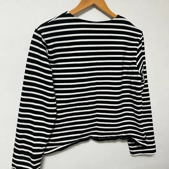 [BUNJANG] ASESIT Loose Fit Striped Long Sleeve T-shirt / 55-66 ASESIT 루즈핏 스트라이프 긴팔티 정품
