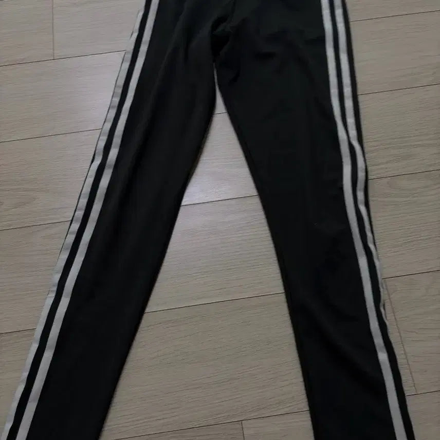 [BUNJANG] Adidas Three Stripes Leggings Black / 아디다스 삼선 레깅스 블랙