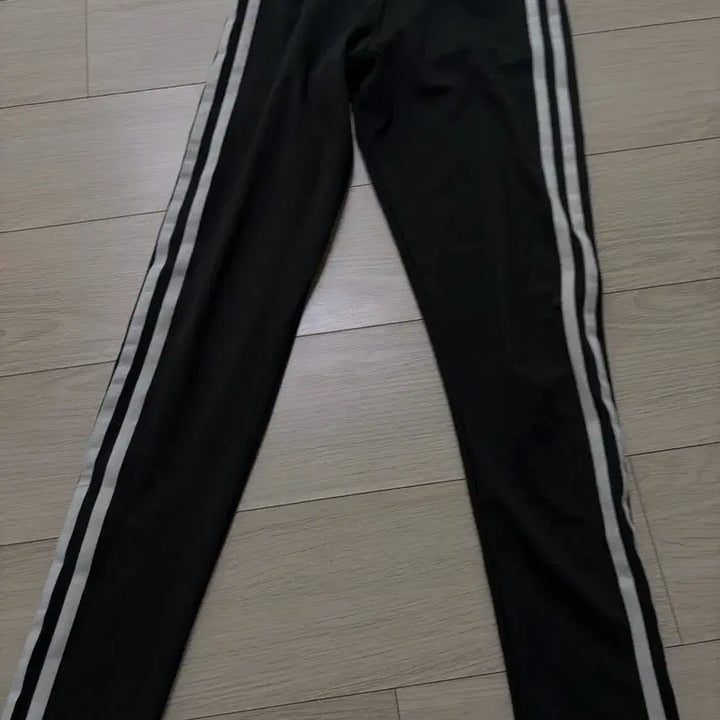[BUNJANG] Adidas Three Stripes Leggings Black / 아디다스 삼선 레깅스 블랙