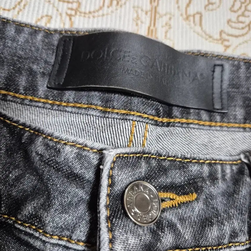 [BUNJANG] Dolce &amp; Gabbana Washed Black Denim Jeans / 돌체앤가바나 블랙 워싱 데님 청바지/34