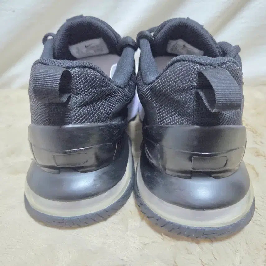 [BUNJANG] Nike Air Max Black Sneakers / 나이키 에어맥스 블랙 260사이즈