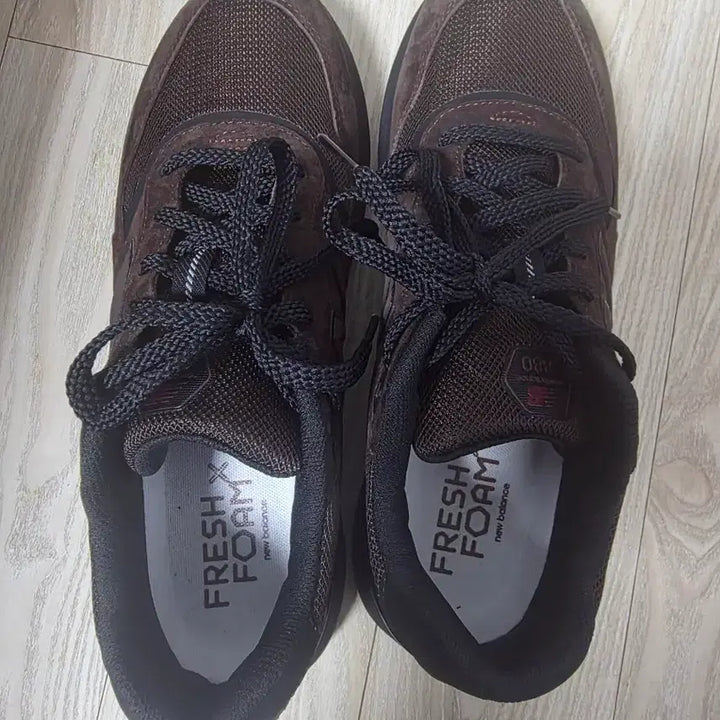 [SOLD OUT] [285] 뉴발란스 880v7 브라운 MW880BD7 1회착