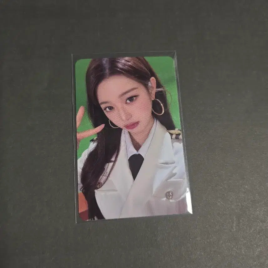 [BUNJANG] IVE Wonyoung Fan-Con Acrylic Photocard / 아이브 장원영 팬콘 아크릴 포토카드 양도합니다